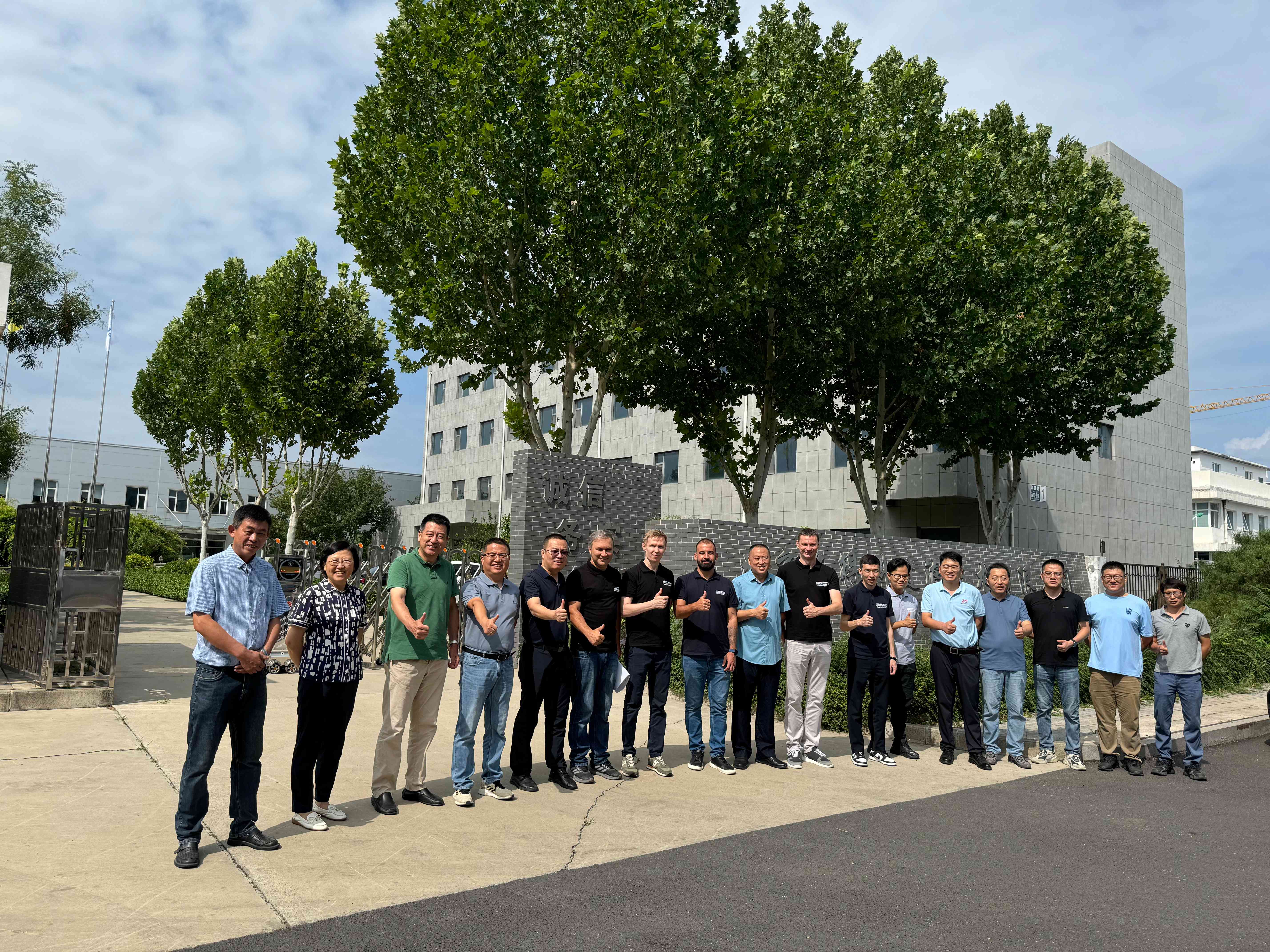 AMMKZ和中汽工程公司领导到6686体育公司